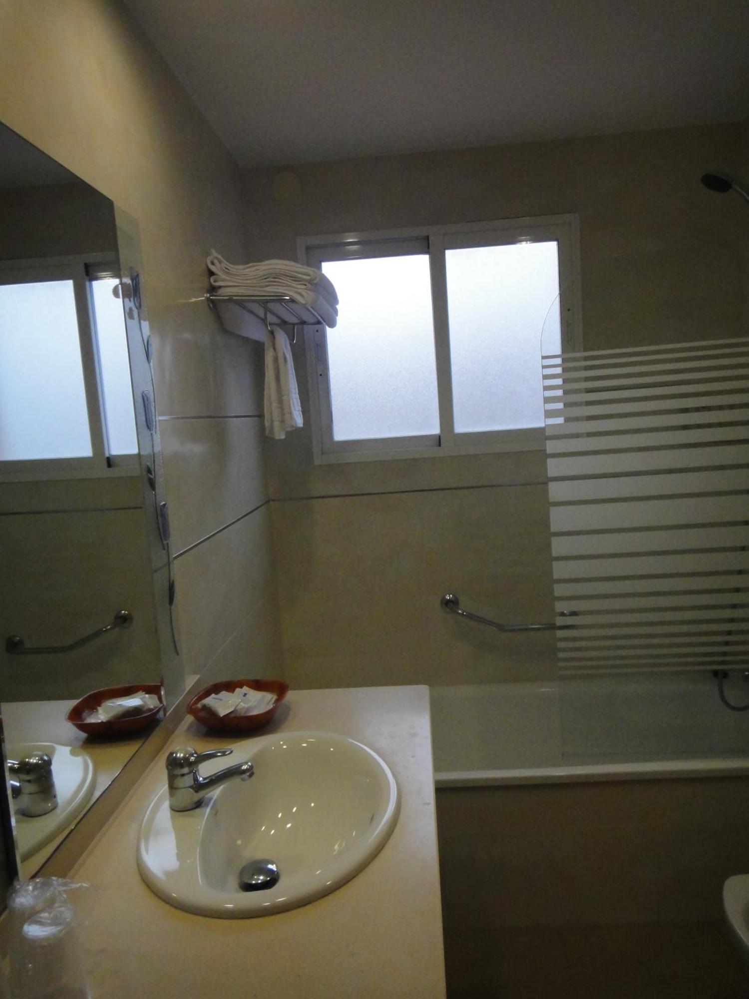 Hostal Real Пласенсія Екстер'єр фото
