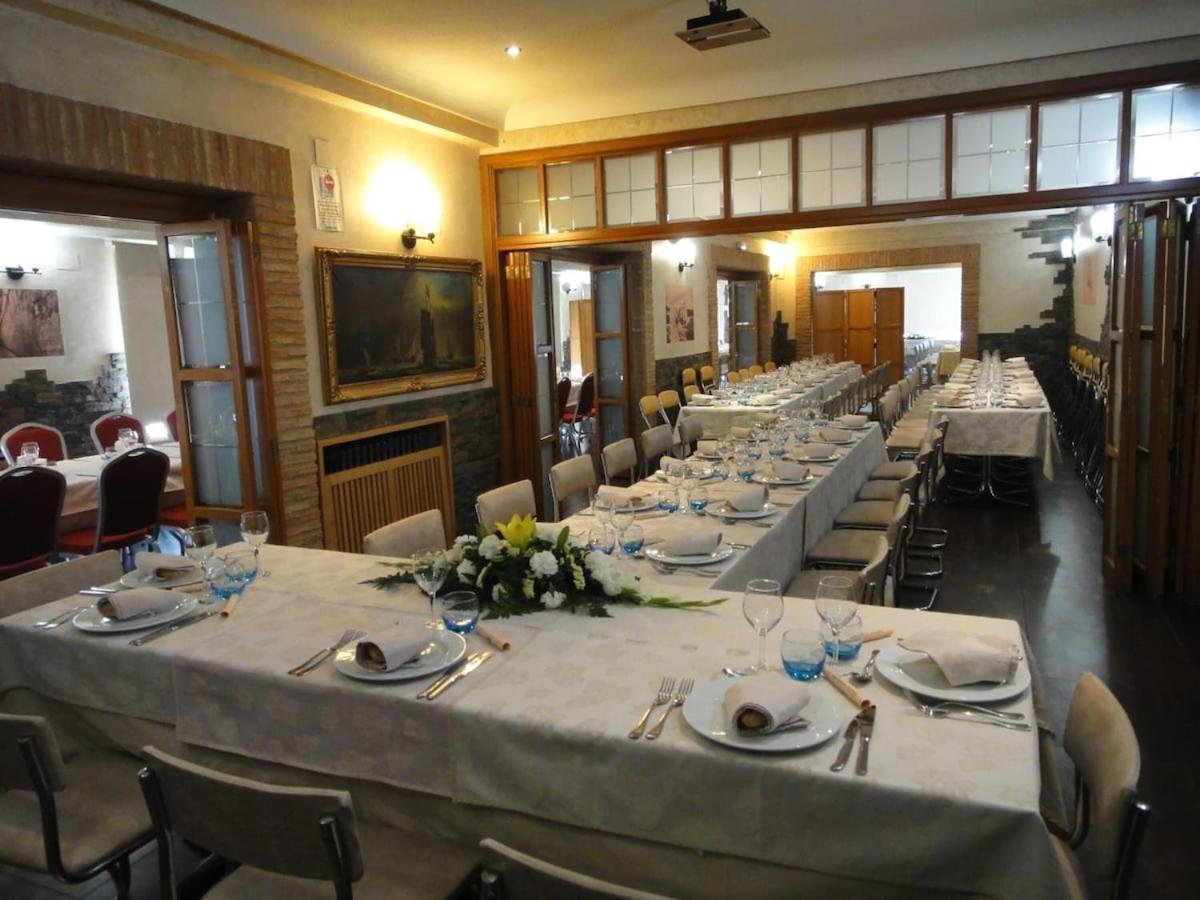 Hostal Real Пласенсія Екстер'єр фото
