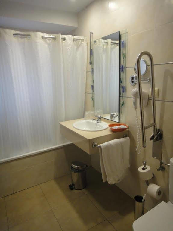 Hostal Real Пласенсія Екстер'єр фото